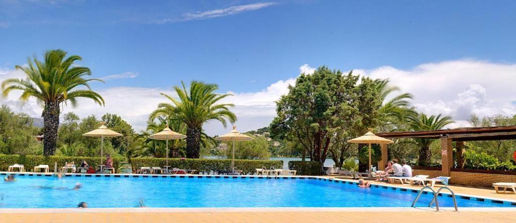 Palm Tree Corfu Apt. Danilia Bagian luar foto