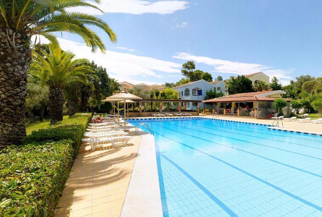 Palm Tree Corfu Apt. Danilia Bagian luar foto